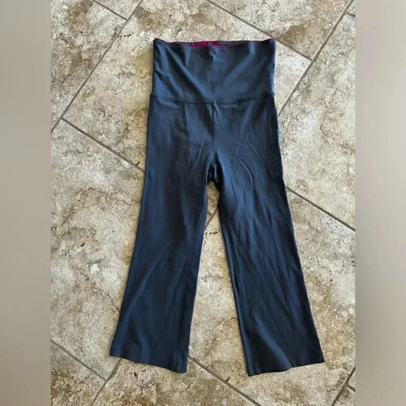 ALO Yoga Pants - Alo capri leggings small
